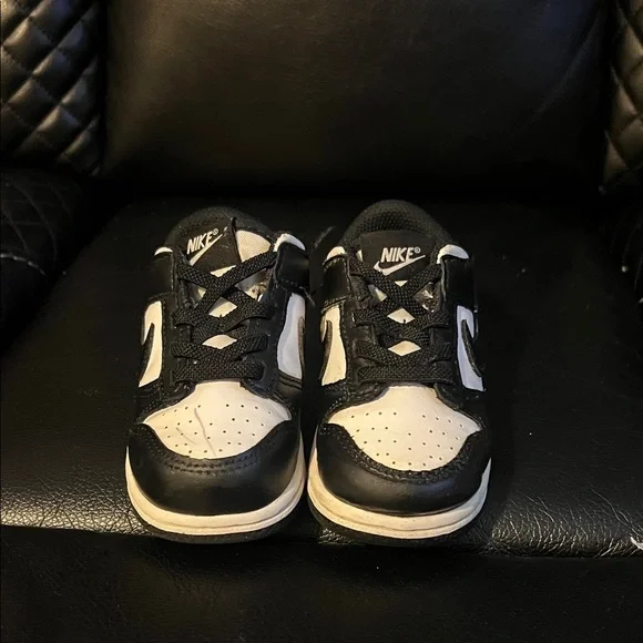 Nike Kids Black and White Sneakers - Picture 3 of 6